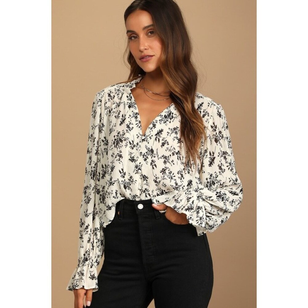Lulus Keep Things Classy Beige Floral Print Button-up Long Sleeve Top - Size M